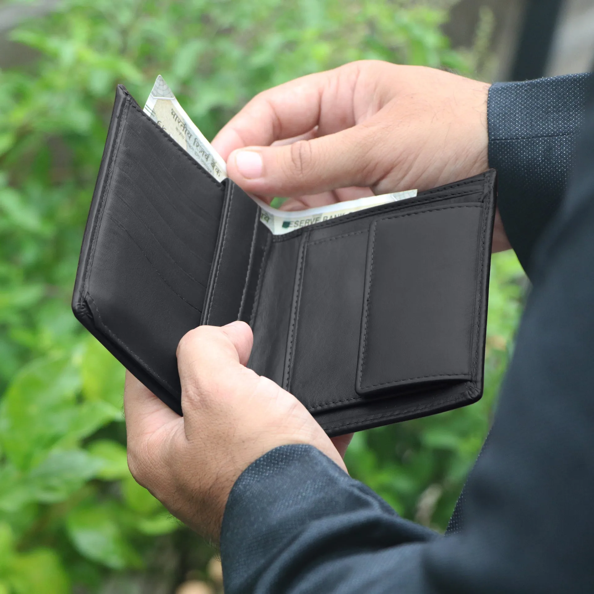 10027 Brown Vertical Bifold Wallet