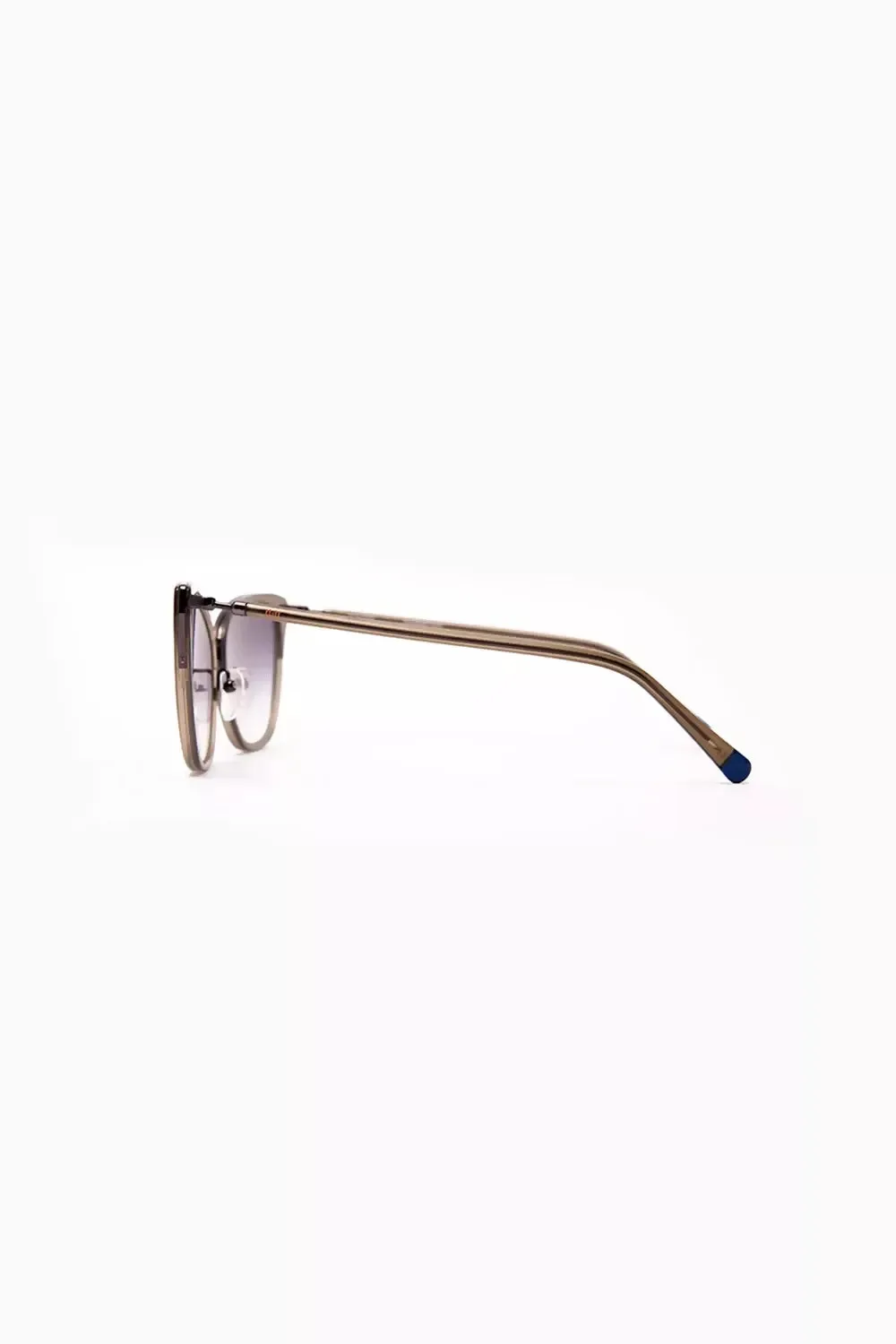CHIC SUNGLASSES