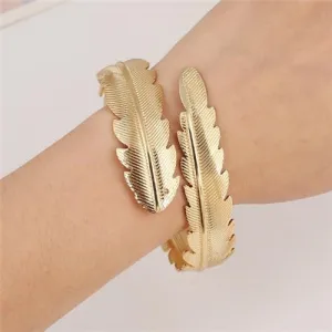 Golden Alloy Feather Punk Bangle