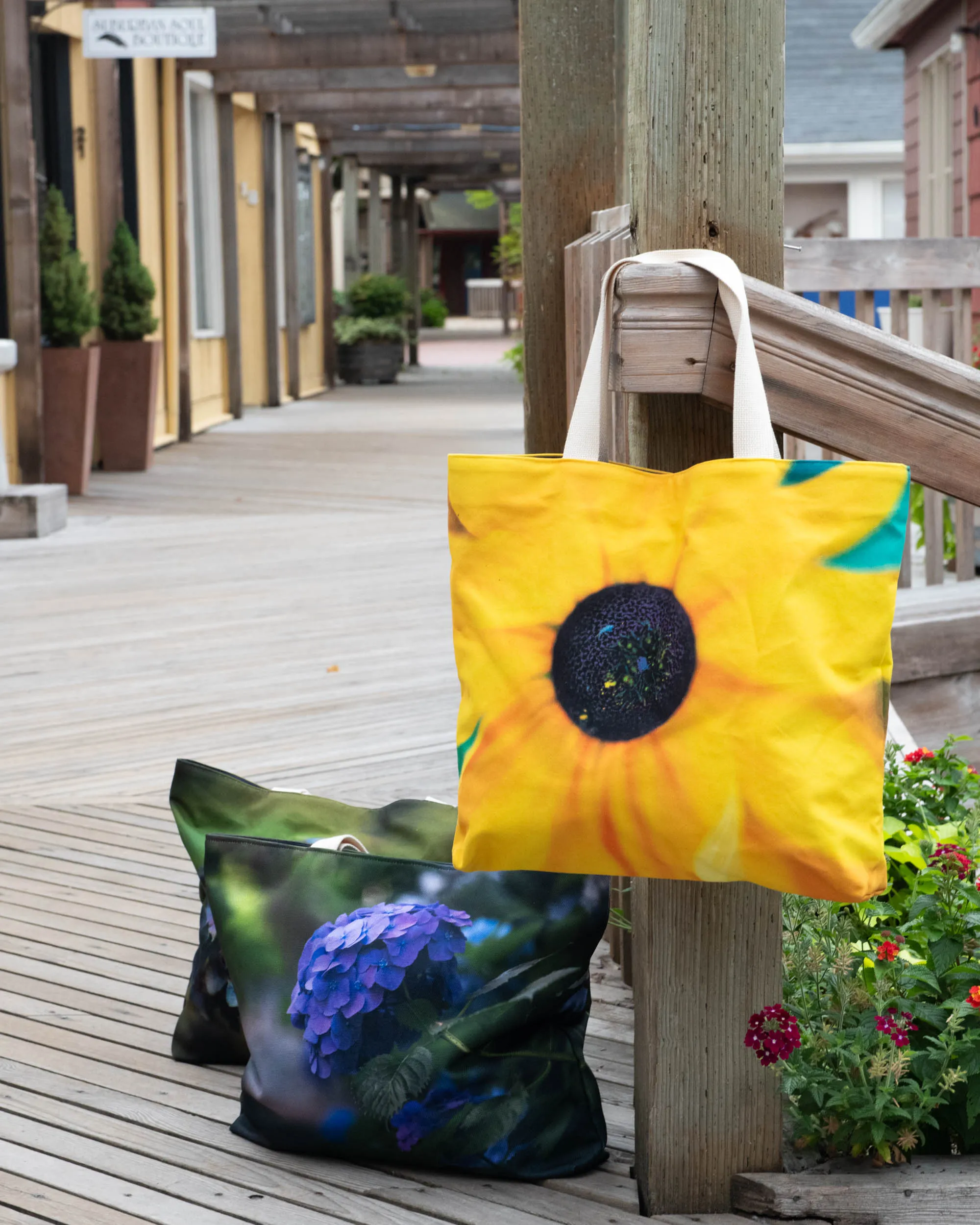 Summer Nights Hydrangea Market Tote