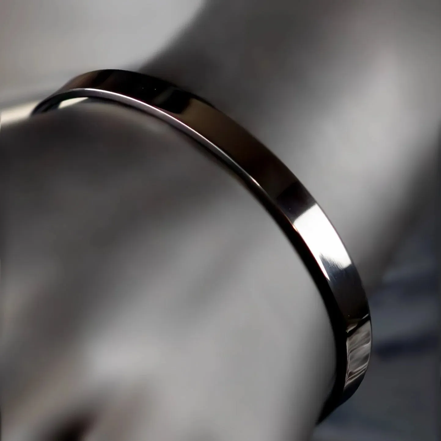 Tauro Stainless Steel Cuff